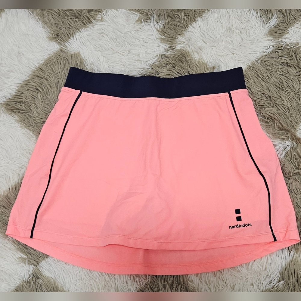 NordicDots Neon Pink Athletic Skirt Size M